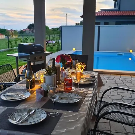 Villa Robert Kaštelir