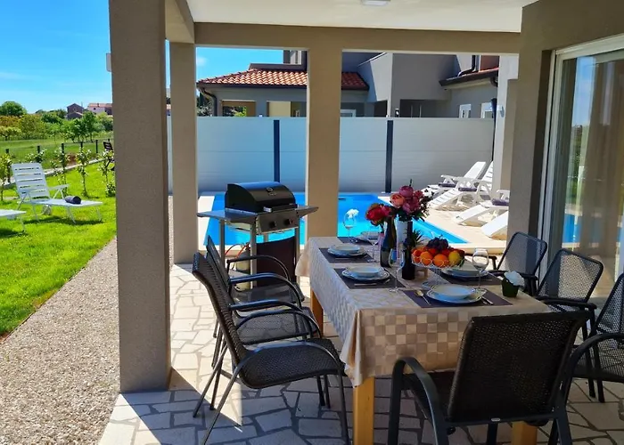 Villa Robert Kaštelir