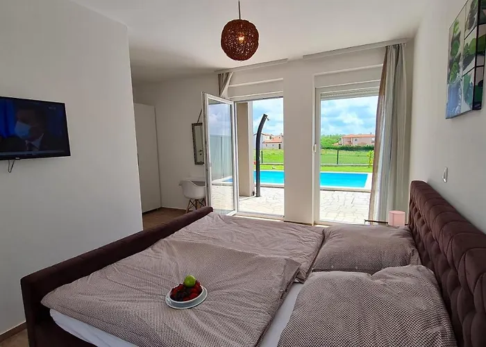 Villa Robert Kaštelir